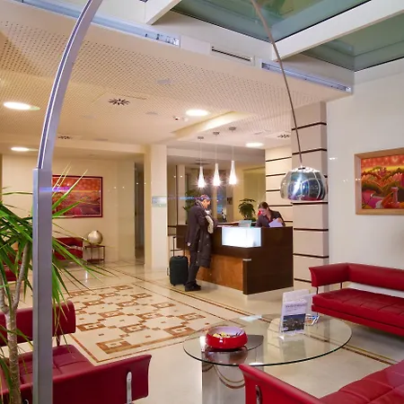 Breaking Business 4* Mosciano SantʼAngelo