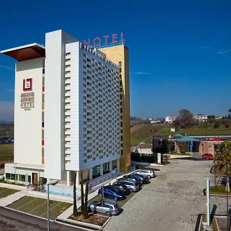 Ξενοδοχείο Breaking Business 4*