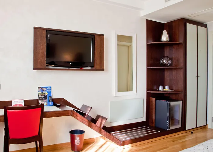 Breaking Business Hotell Mosciano SantʼAngelo