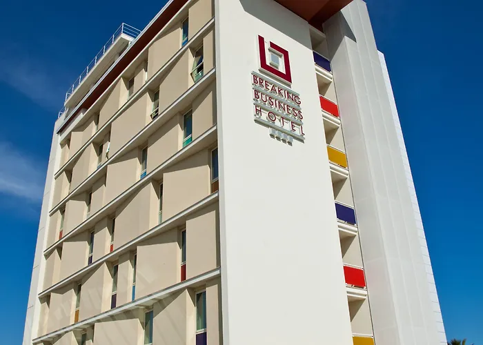 Hotell Breaking Business Mosciano SantʼAngelo