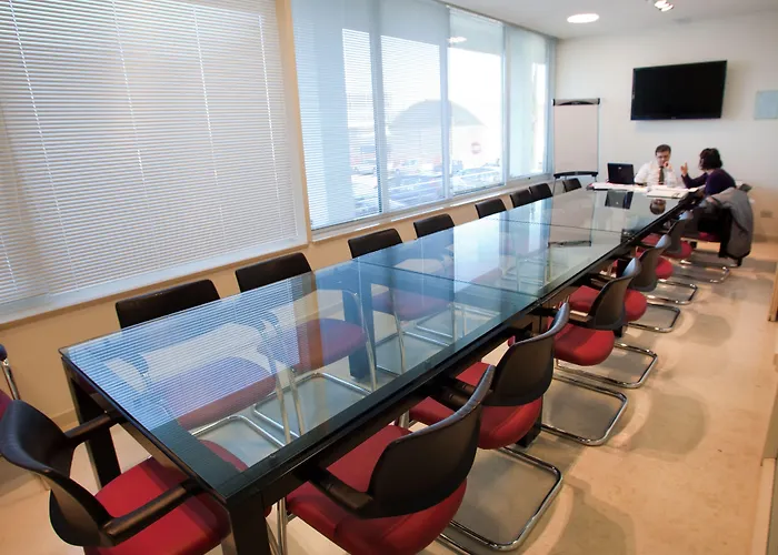 Hotell Breaking Business