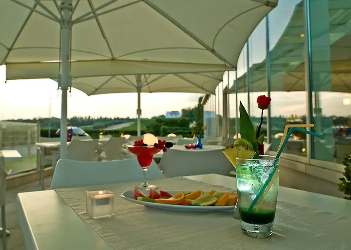 Breaking Business Hotell Mosciano SantʼAngelo