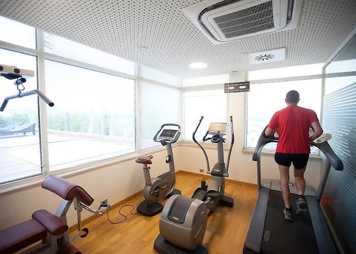 Breaking Business Hotell Mosciano SantʼAngelo