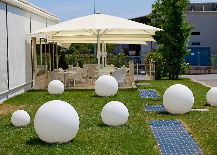 Breaking Business 4* Mosciano SantʼAngelo