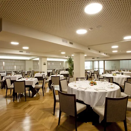 Hotel Breaking Business 4*