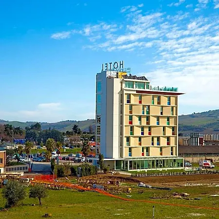 Breaking Business Hotel Mosciano Sant'Angelo