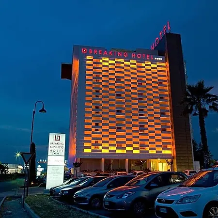 Breaking Business Hotel