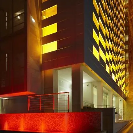 Hotel Breaking Business