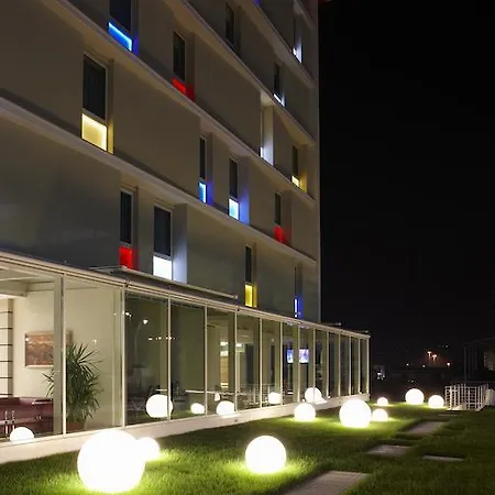 Breaking Business Hotel Mosciano SantʼAngelo