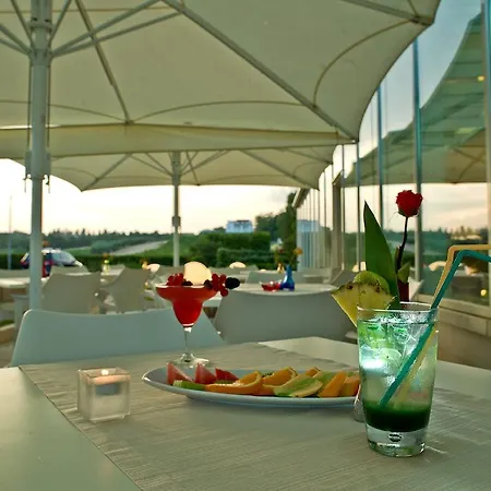 Breaking Business Hotel Mosciano SantʼAngelo