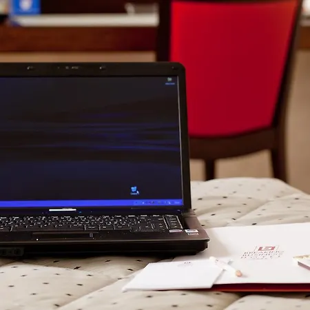 מלון Breaking Business Mosciano SantʼAngelo