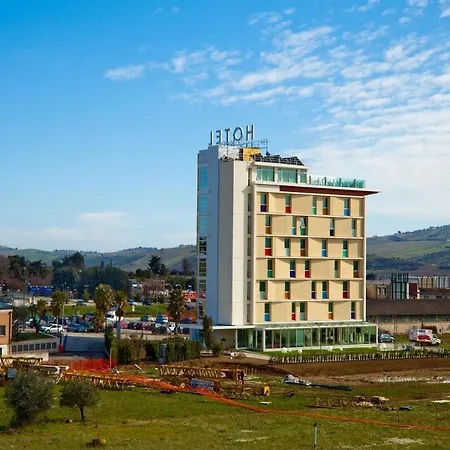 Breaking Business Hotel 4*