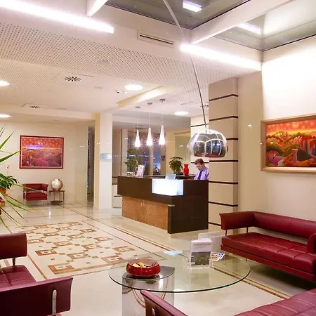 Breaking Business 4* Mosciano SantʼAngelo