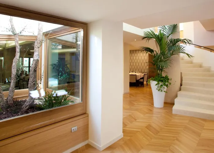 Hotel Breaking Business Mosciano SantʼAngelo