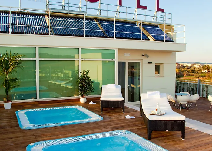 Hotel Breaking Business 4*