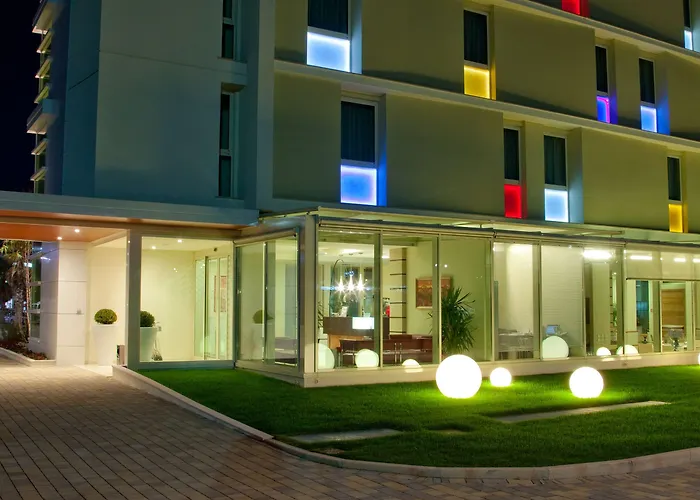 Breaking Business Hotel Mosciano SantʼAngelo