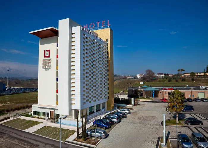 Hotel Breaking Business 4*