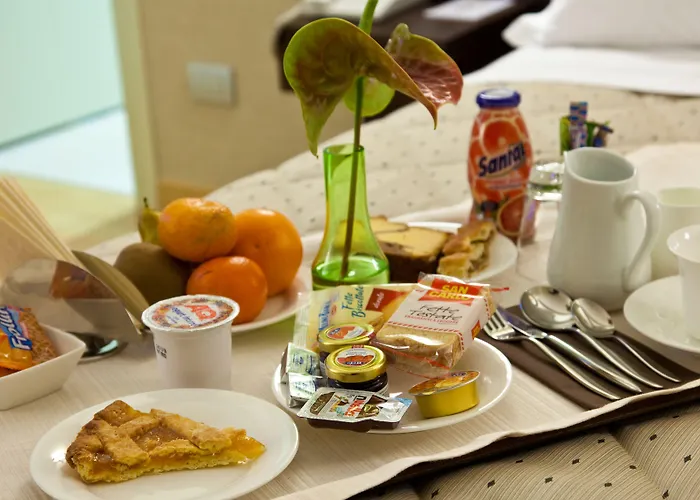 Breaking Business Hotel