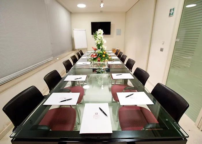 Breaking Business Hotel Mosciano SantʼAngelo